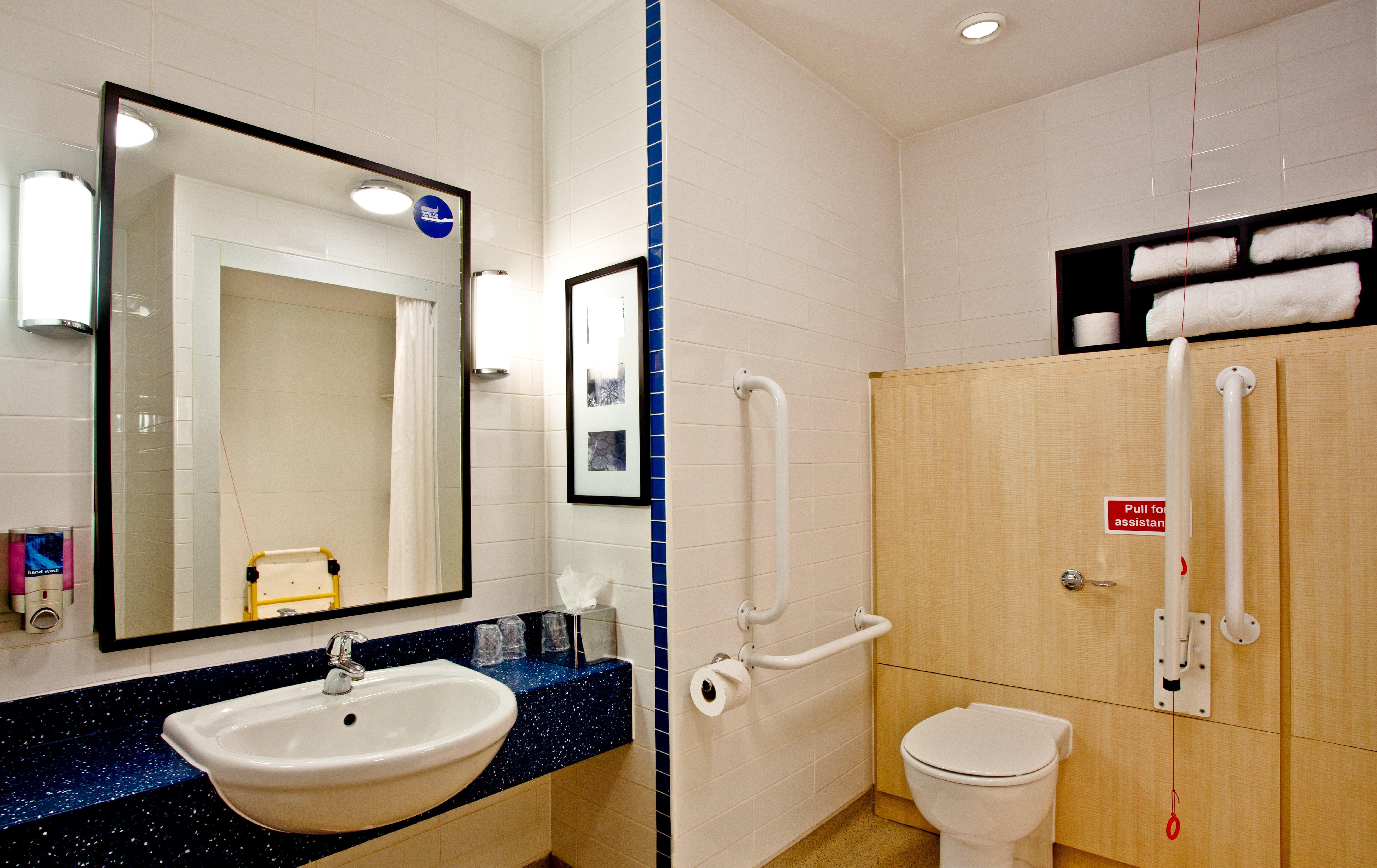Holiday Inn Express Shrewsbury By Ihg Bagian luar foto