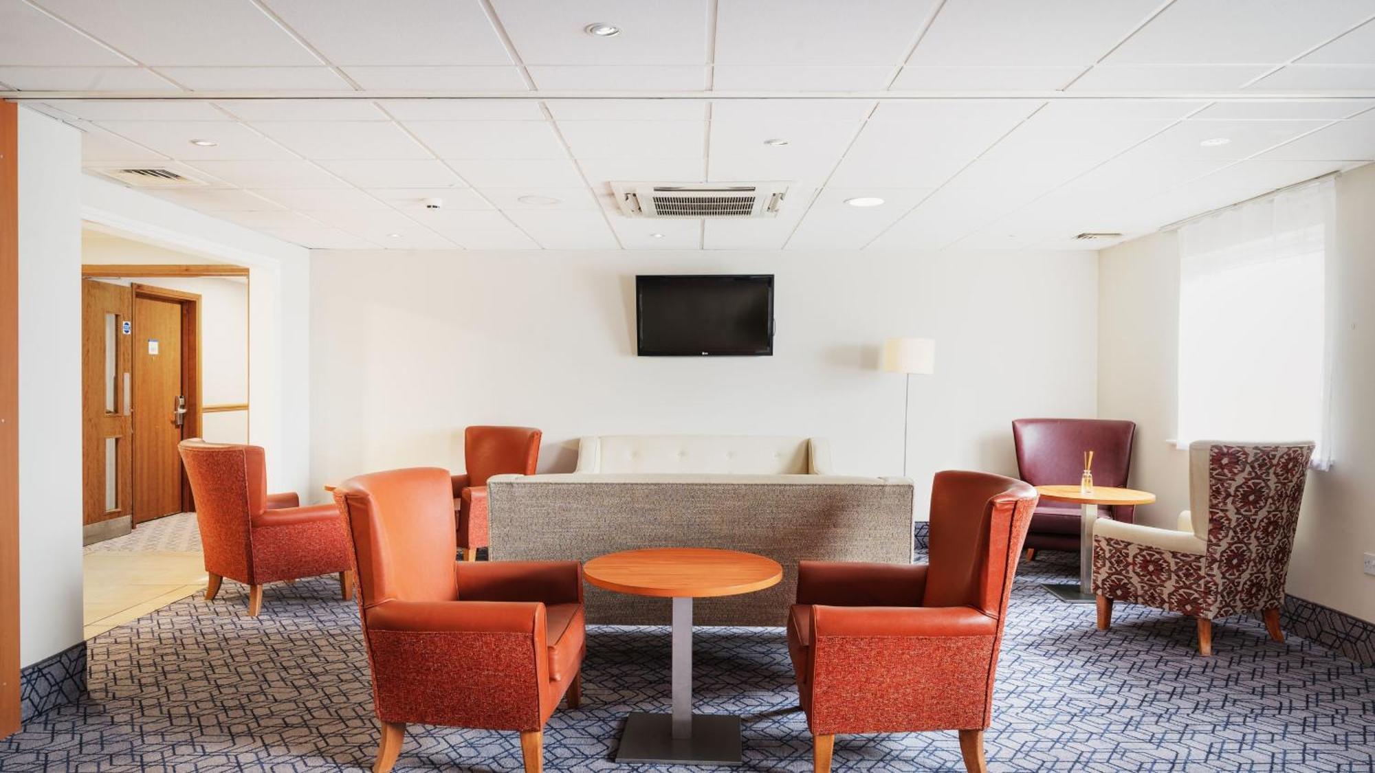 Holiday Inn Express Shrewsbury By Ihg Bagian luar foto