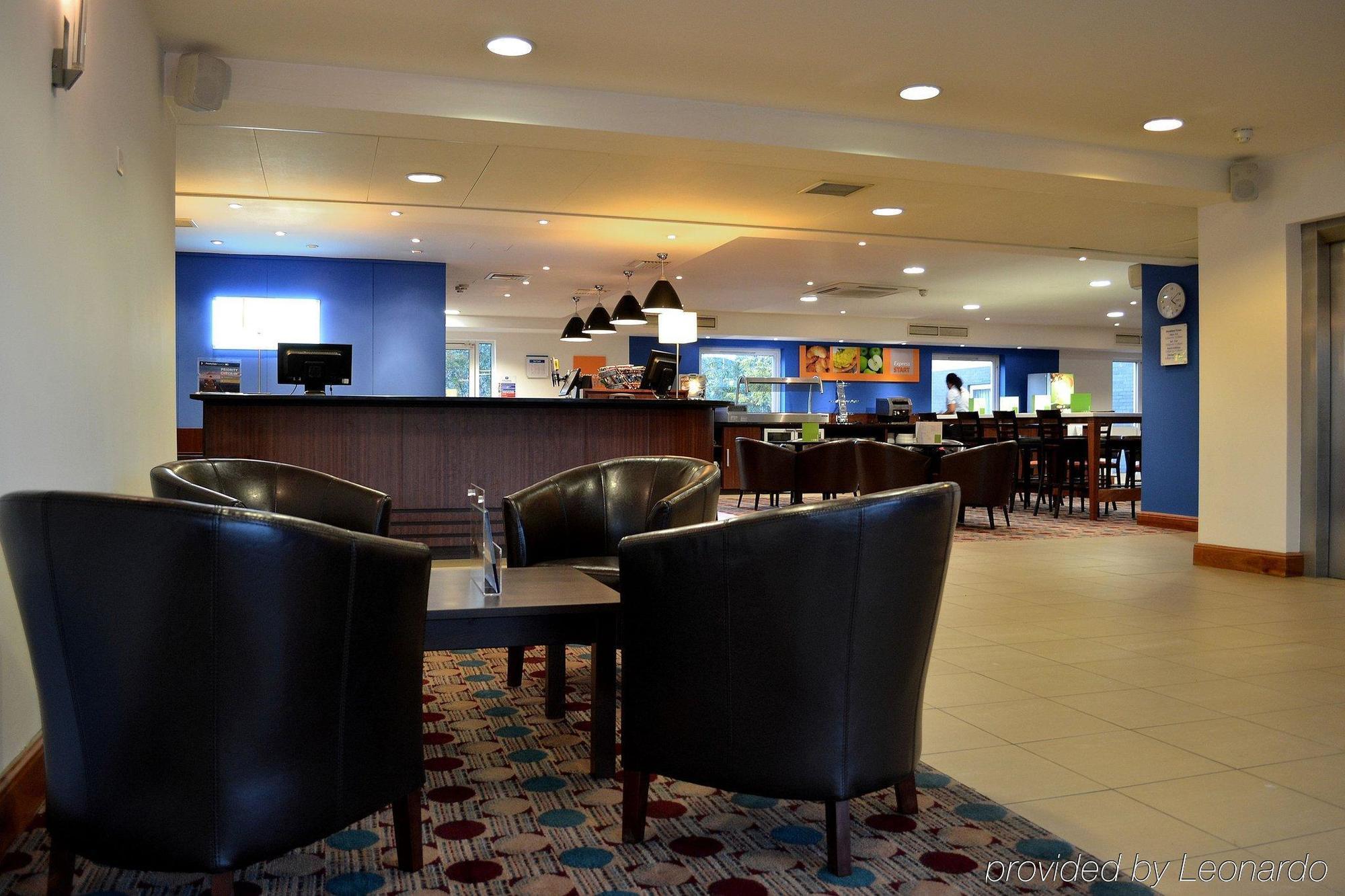 Holiday Inn Express Shrewsbury By Ihg Bagian luar foto